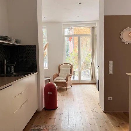 Mit Balkon Am Ice-bahnhof In Wilhelmshoehe By Castora Homes Appartamento