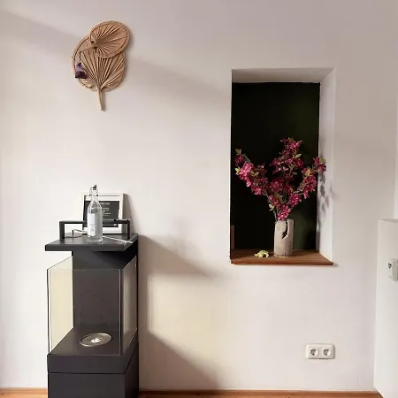 Mit Balkon Am Ice-bahnhof In Wilhelmshoehe By Castora Homes Apartment *