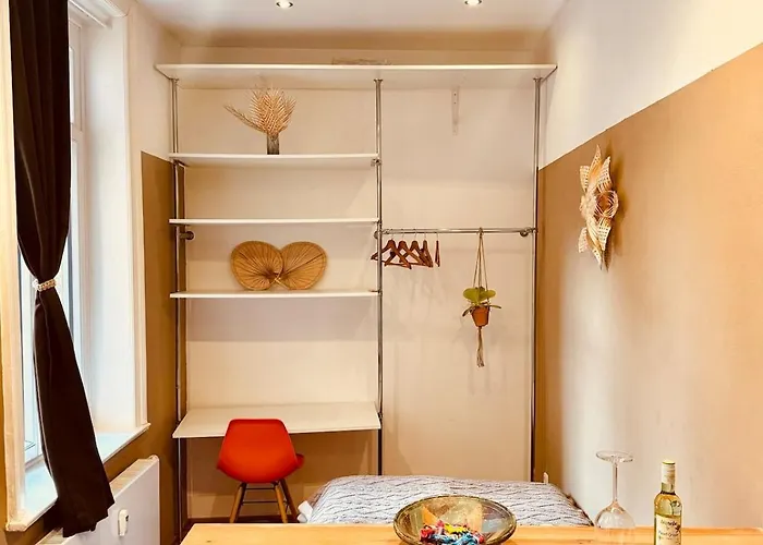 Mit Balkon Am Ice-bahnhof In Wilhelmshoehe By Castora Homes