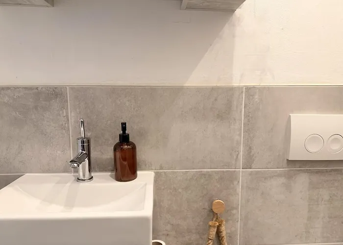 公寓 Mit Balkon Am Ice-bahnhof In Wilhelmshoehe By Castora Homes *