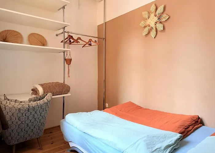 Mit Balkon Am Ice-bahnhof In Wilhelmshoehe By Castora Homes